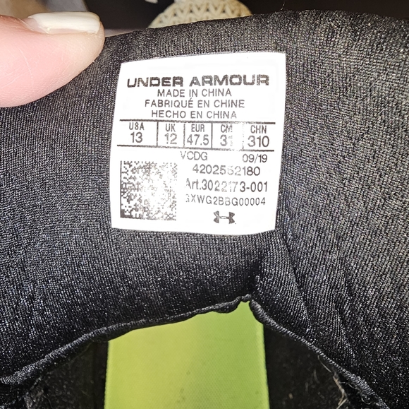 Under Armor Football Cleats Lineman - Picture 7 of 8